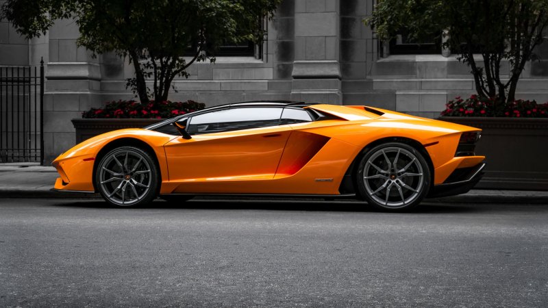 Lamborghini Aventador s оранжевый