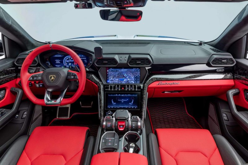 Lamborghini Urus 2020 салон