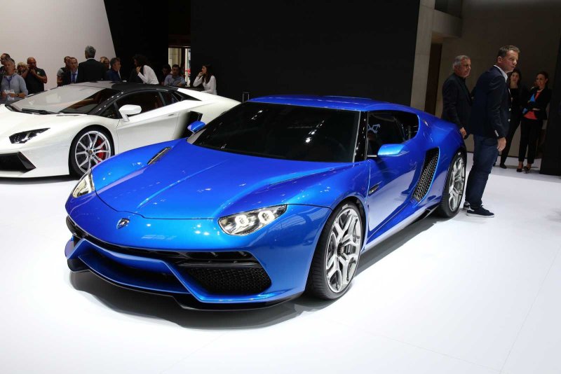 Lamborghini Asterion салон