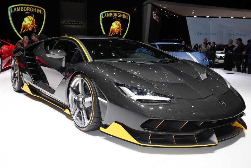 Ламборджини Centenario 2020