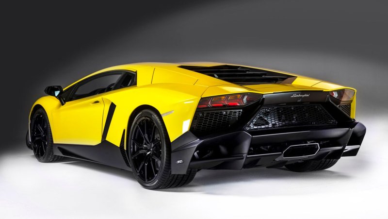 Lamborghini Aventador lp720