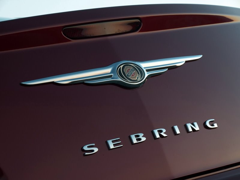 Шильдик Chrysler Sebring Jr