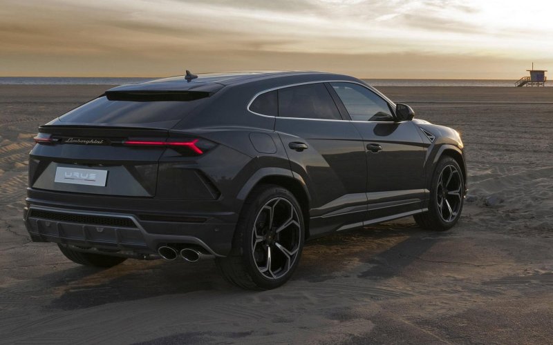 Lamborghini Urus 2021