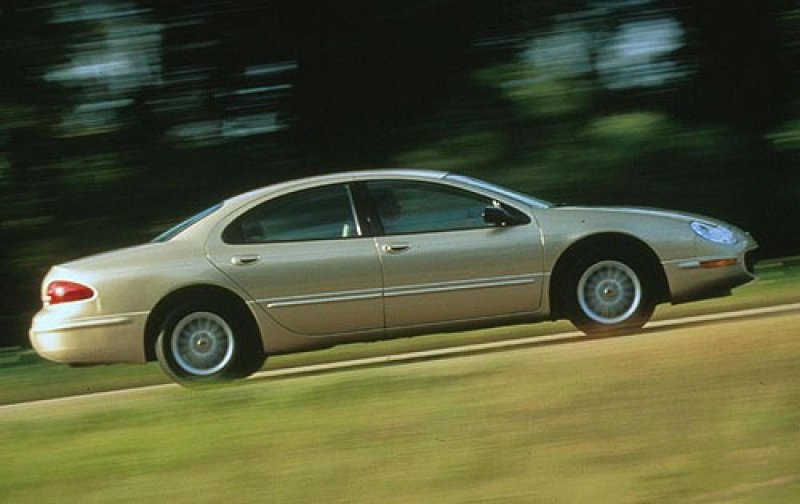 Chrysler Concorde 2000 stance
