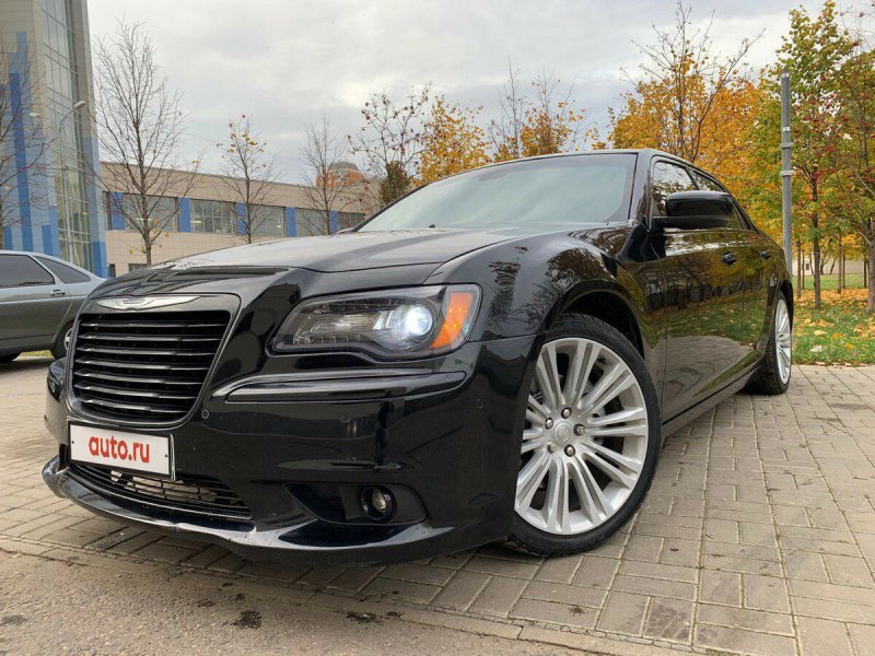 Chrysler 300c черный