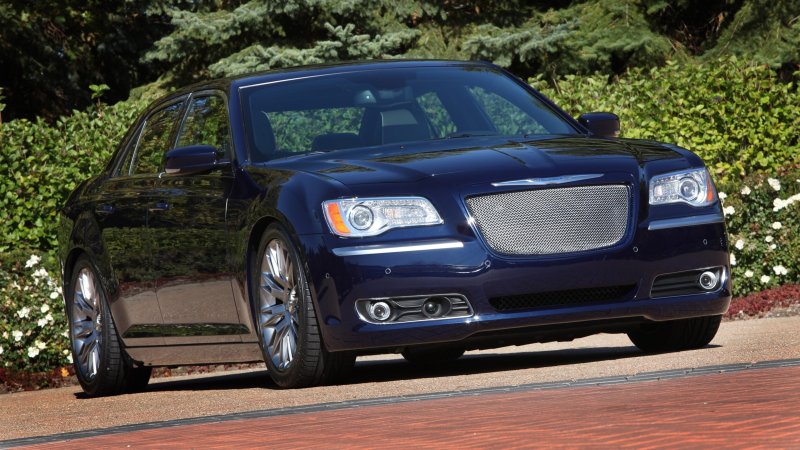 Chrysler 300c Luxury Series