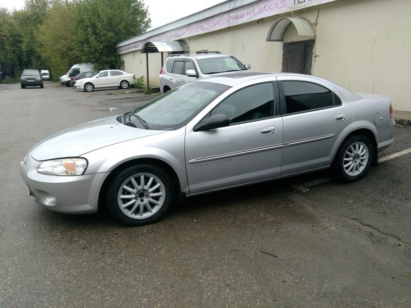 Chrysler Sebring 2000 седан