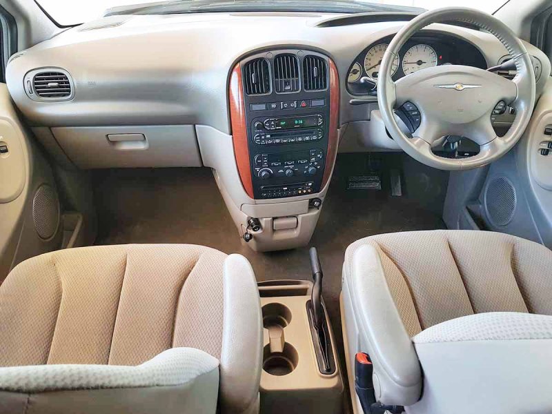 Chrysler Grand Voyager 2005 салон