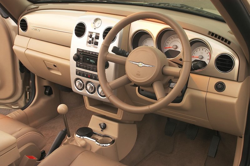 Chrysler pt Cruiser, 2005 салон