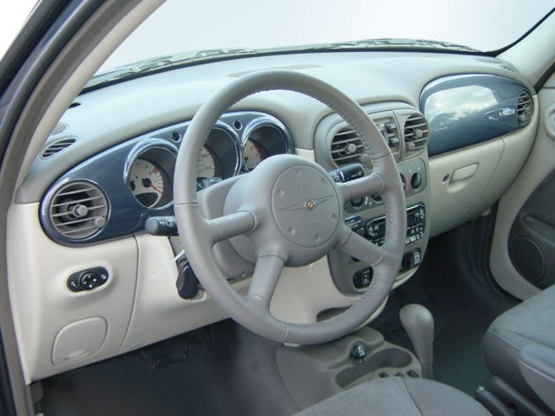 Chrysler pt Cruiser 2003 салон