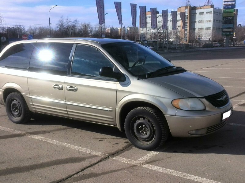 Chrysler Town Country 2002