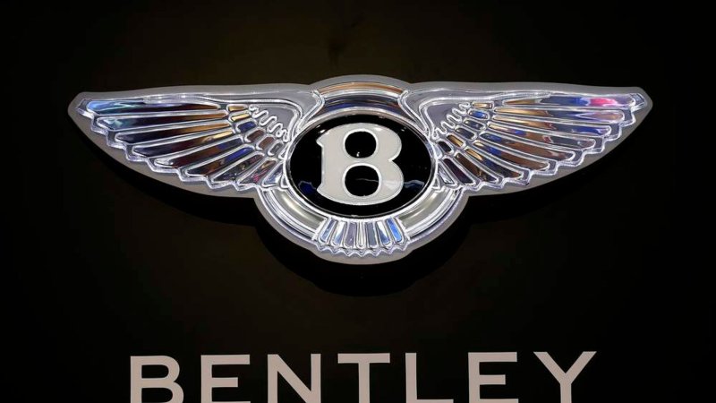 Логотип Бентли вышитый