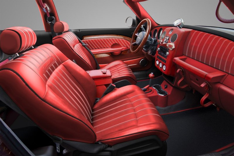 Chrysler pt Cruiser красный салон