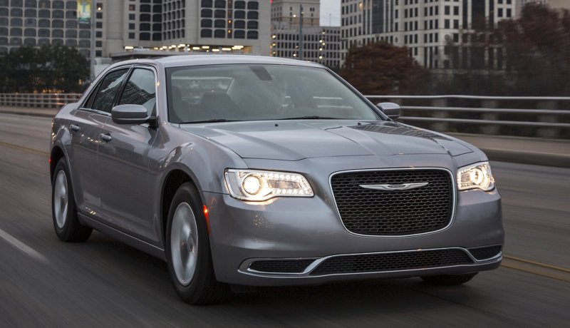 Chrysler 300 2021