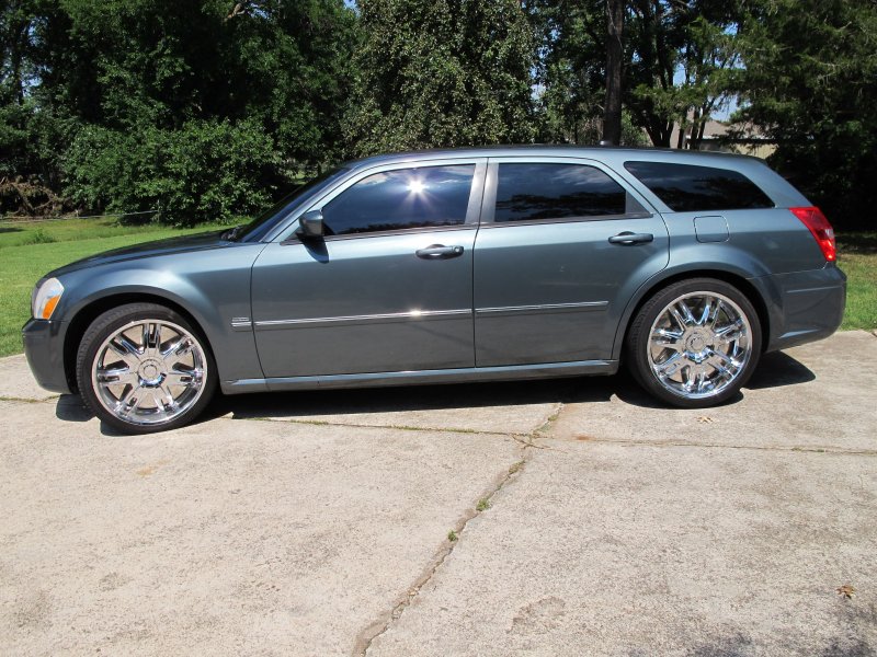 Dodge Magnum 2005