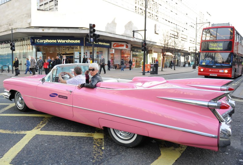 Cadillac Eldorado 1959 розовый