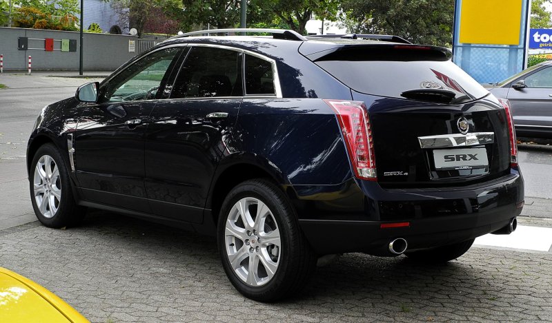Кадиллак SRX 4 сзади