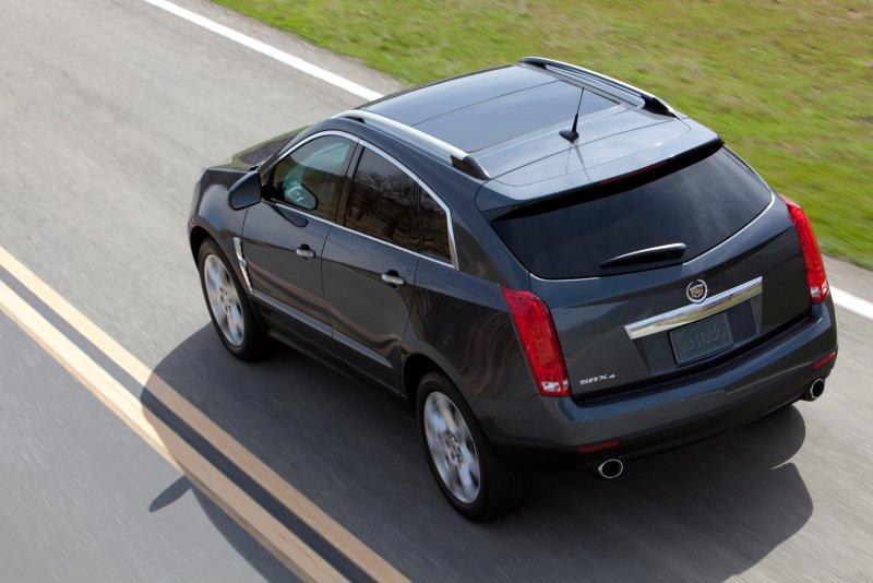 Автомобиль: Cadillac SRX 2011
