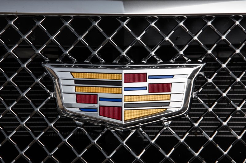 Cadillac CTS V лого