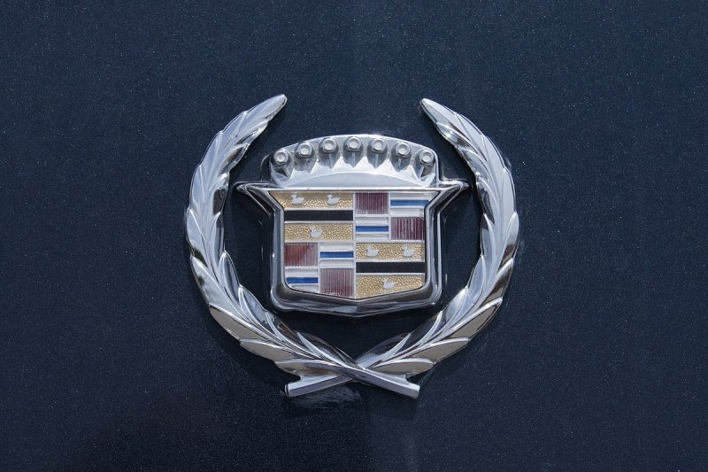 Cadillac значок 1933