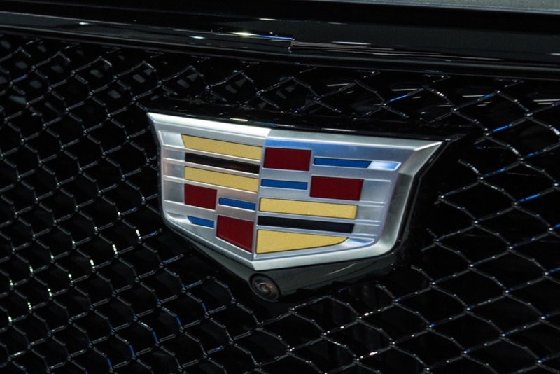 Cadillac xt5 лого