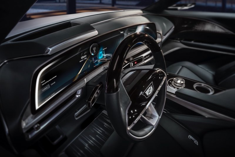 Cadillac Lyriq электромобиль