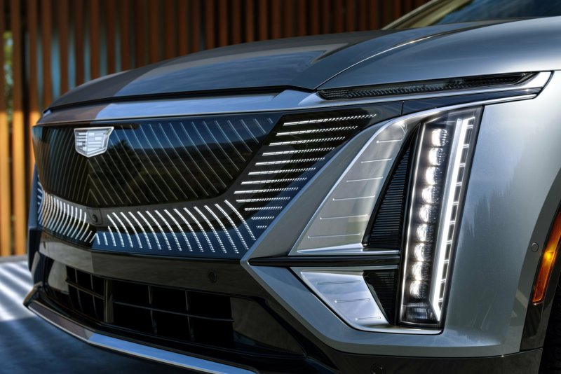 2023 Cadillac Lyriq