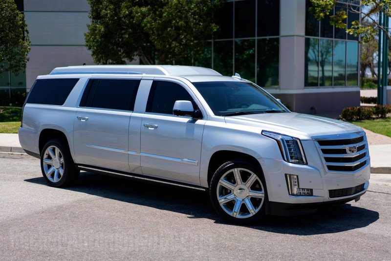 Кадиллак Escalade ESV