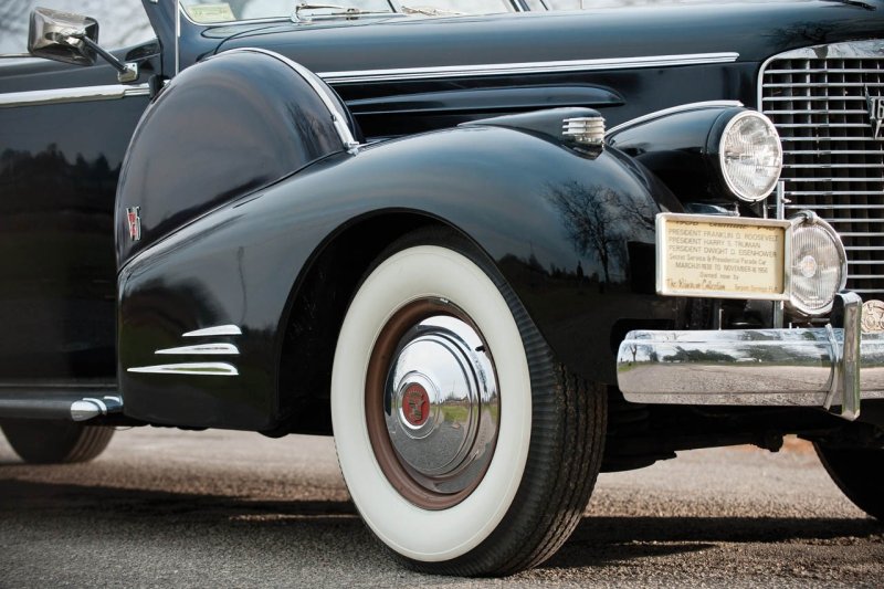 Cadillac v16 1938