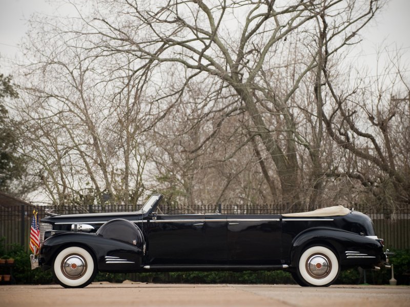 Cadillac v16 1938