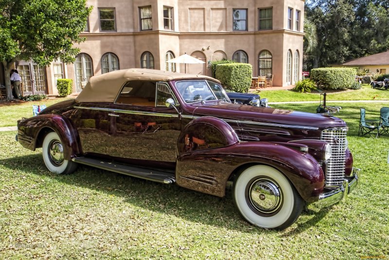 Cadillac Fleetwood v16