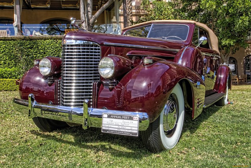 Cadillac Fleetwood v16