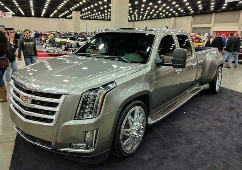 Cadillac Escalade пикап 2020