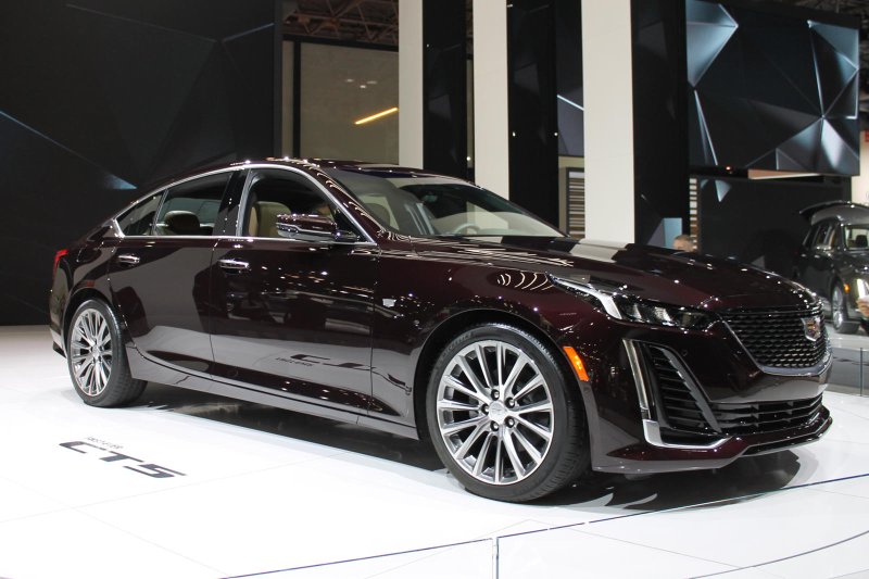 Кадиллак CTS 2020