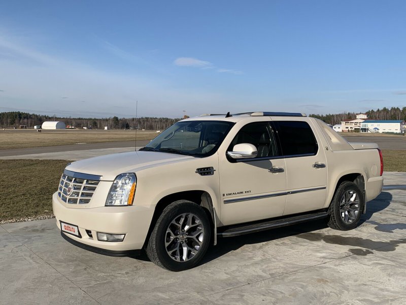 Cadillac Escalade пикап 2004