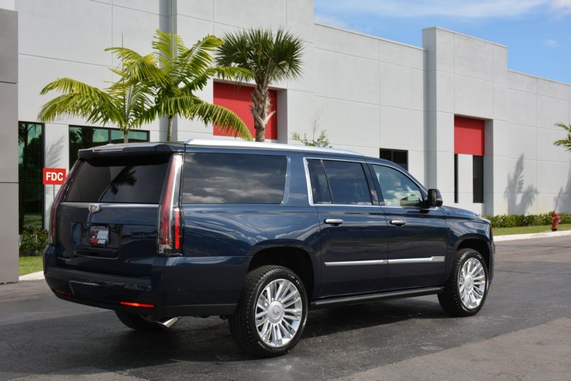 Cadillac Escalade ESV 2018