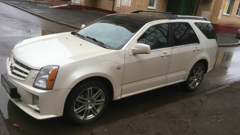 Cadillac SRX 1