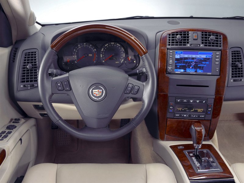 Кадиллак SRX 2004 салон