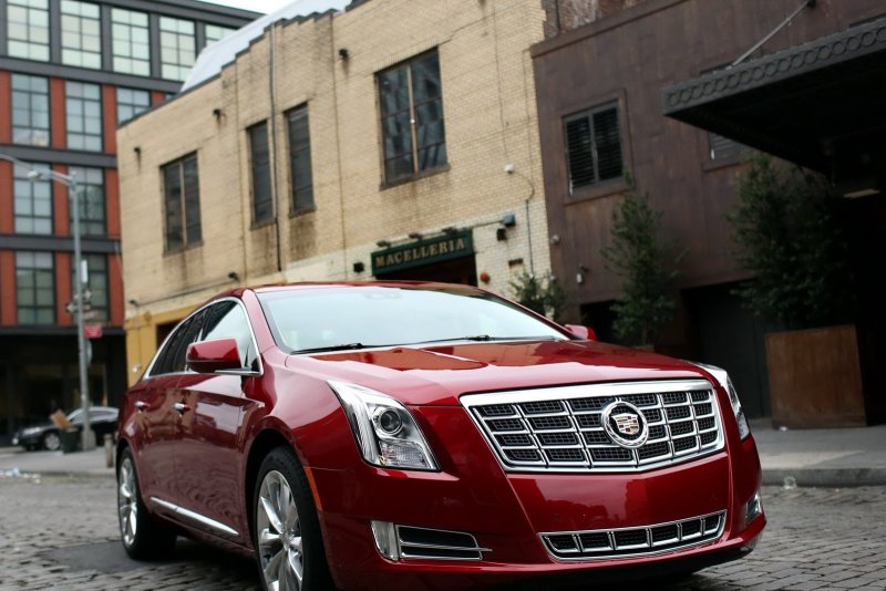 Cadillac xts 2013