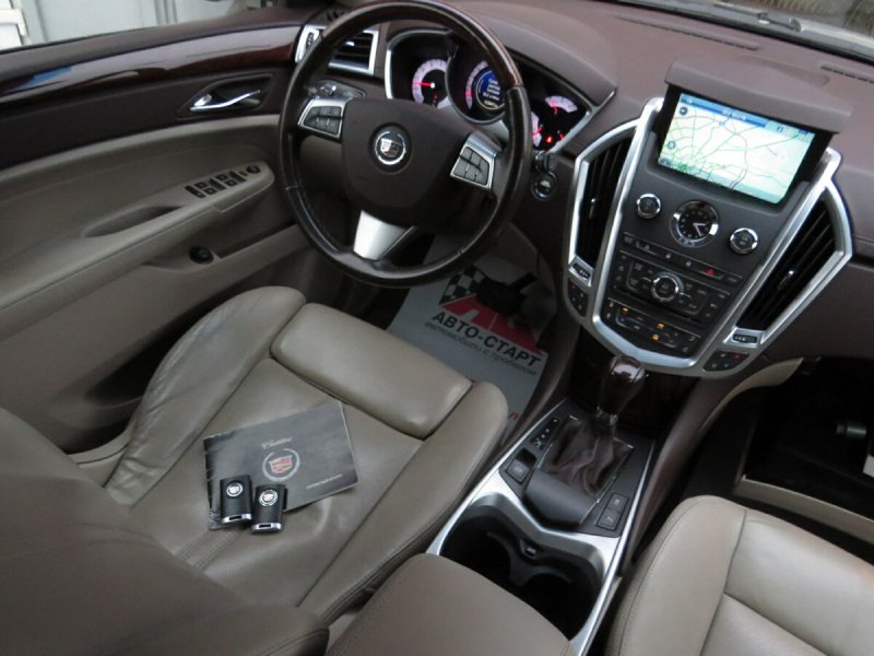 Cadillac SRX 2011 салон