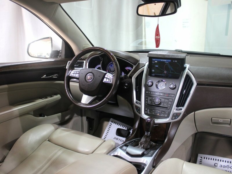Кадиллак SRX 2012