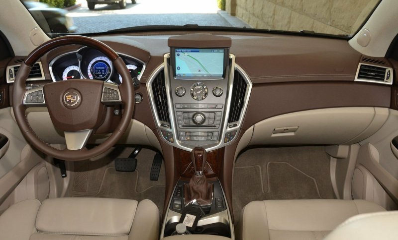 Кадиллак SRX 2011 салон