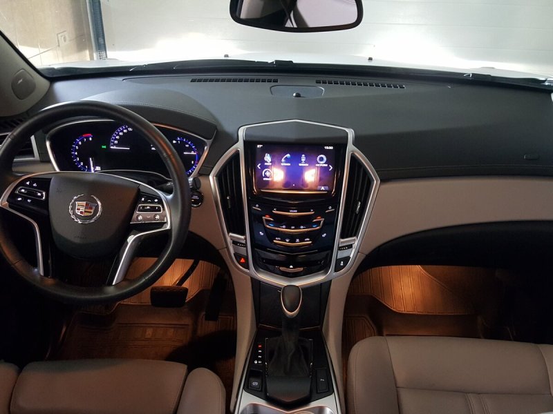 Cadillac SRX 2 2014