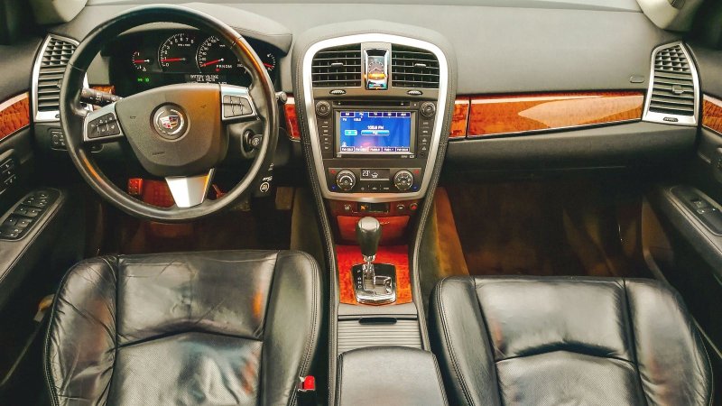 Cadillac SRX 2007 салон