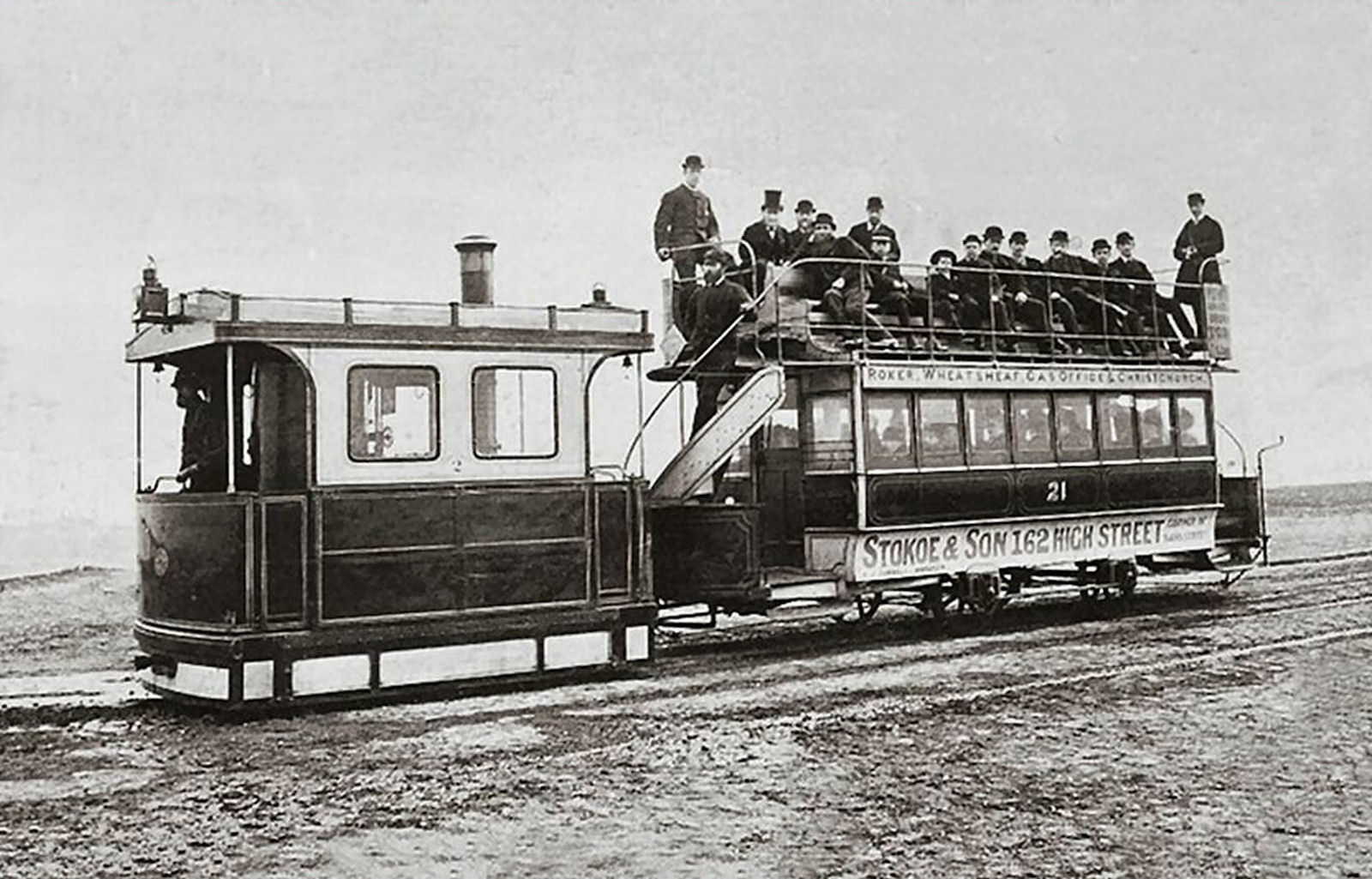 First transport. Трамвай Конка 19 века. Омнибус Конка паровичок трамвай. Паровые трамваи в Париже 19 века. Первый трамвай Германия 1881.