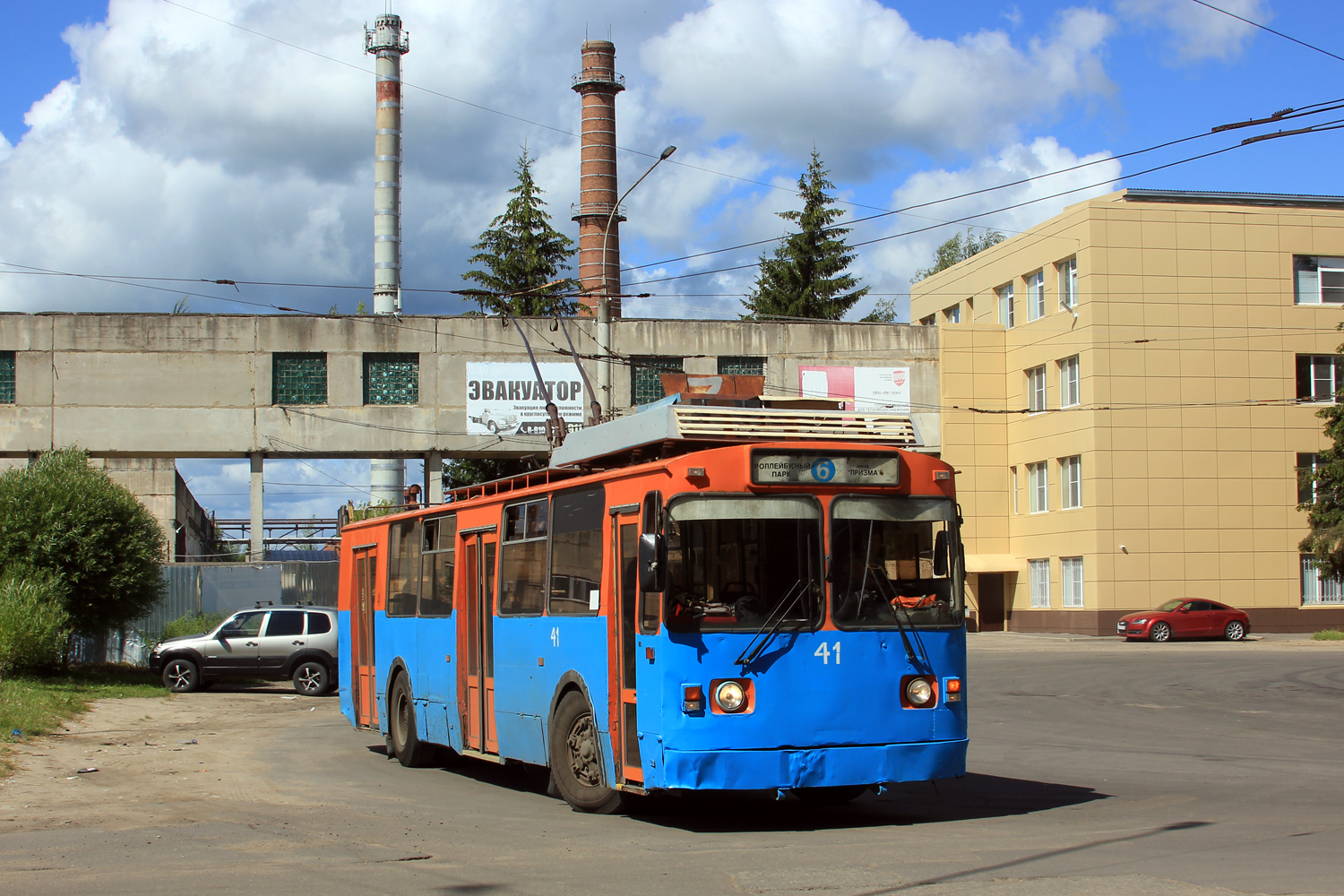 Город рыбинск троллейбусы. Троллейбус Рыбинск. Рыбинск трамвай. Тралики Рыбинск. Про синие Рыбинские троллейбусы марки.