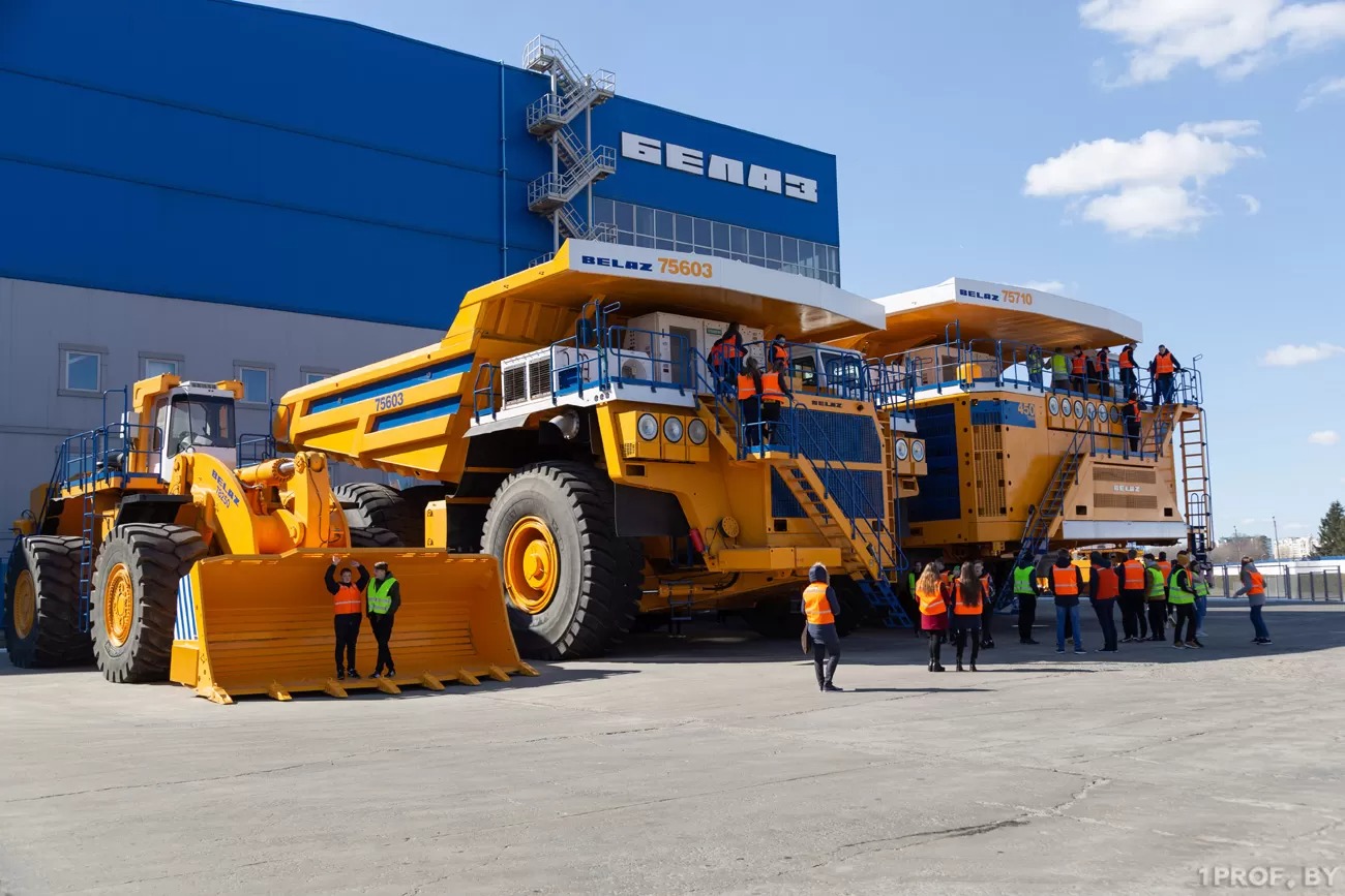 Бела з. Жодинский БЕЛАЗ завод. БЕЛАЗ 7425-9490. БЕЛАЗ -75146. БЕЛАЗ 75171.