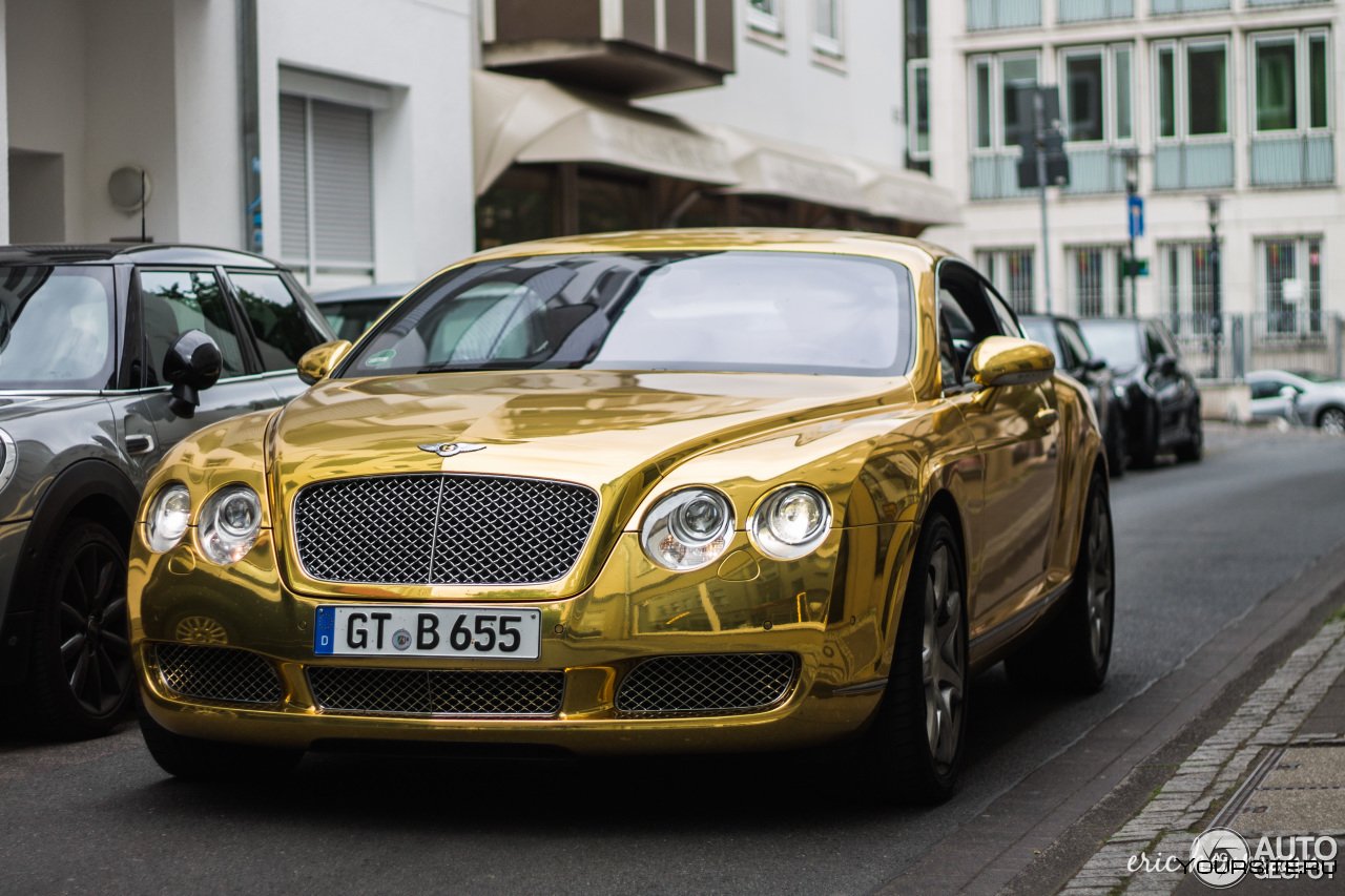 Gold машины. Бентли gt Continental золотой. Bentley Continental золотой. Bentley Bentayga Золотая. Bentley Bentayga золотистый.