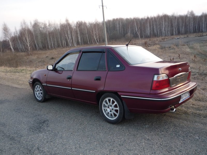 Daewoo Nexia 2004 Вишневая