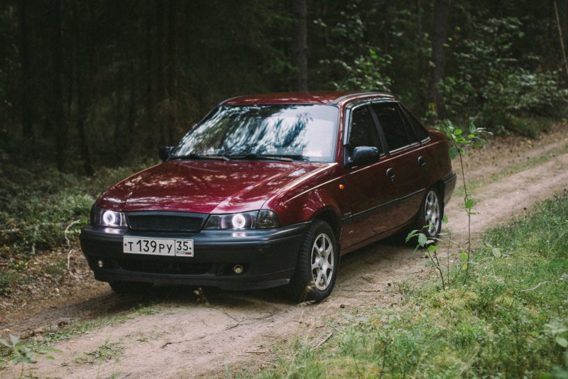Daewoo Nexia n100 бордовая